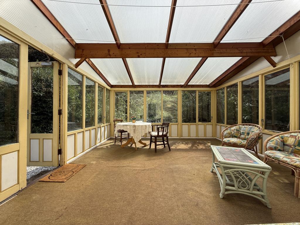 Lot: 126 - THREE-BEDROOM COTTAGE SET IN JUST UNDER AN ACRE - Garden Room